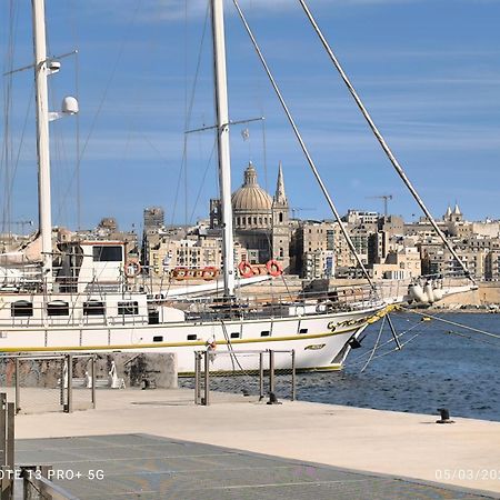 One Bedroom Tea Apartment Il-Gzira 外观 照片
