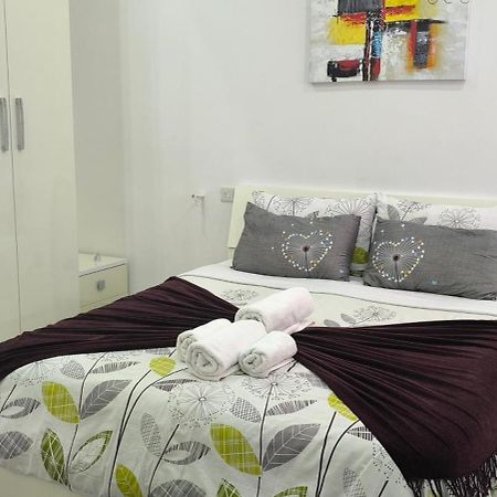 One Bedroom Tea Apartment Il-Gzira 外观 照片