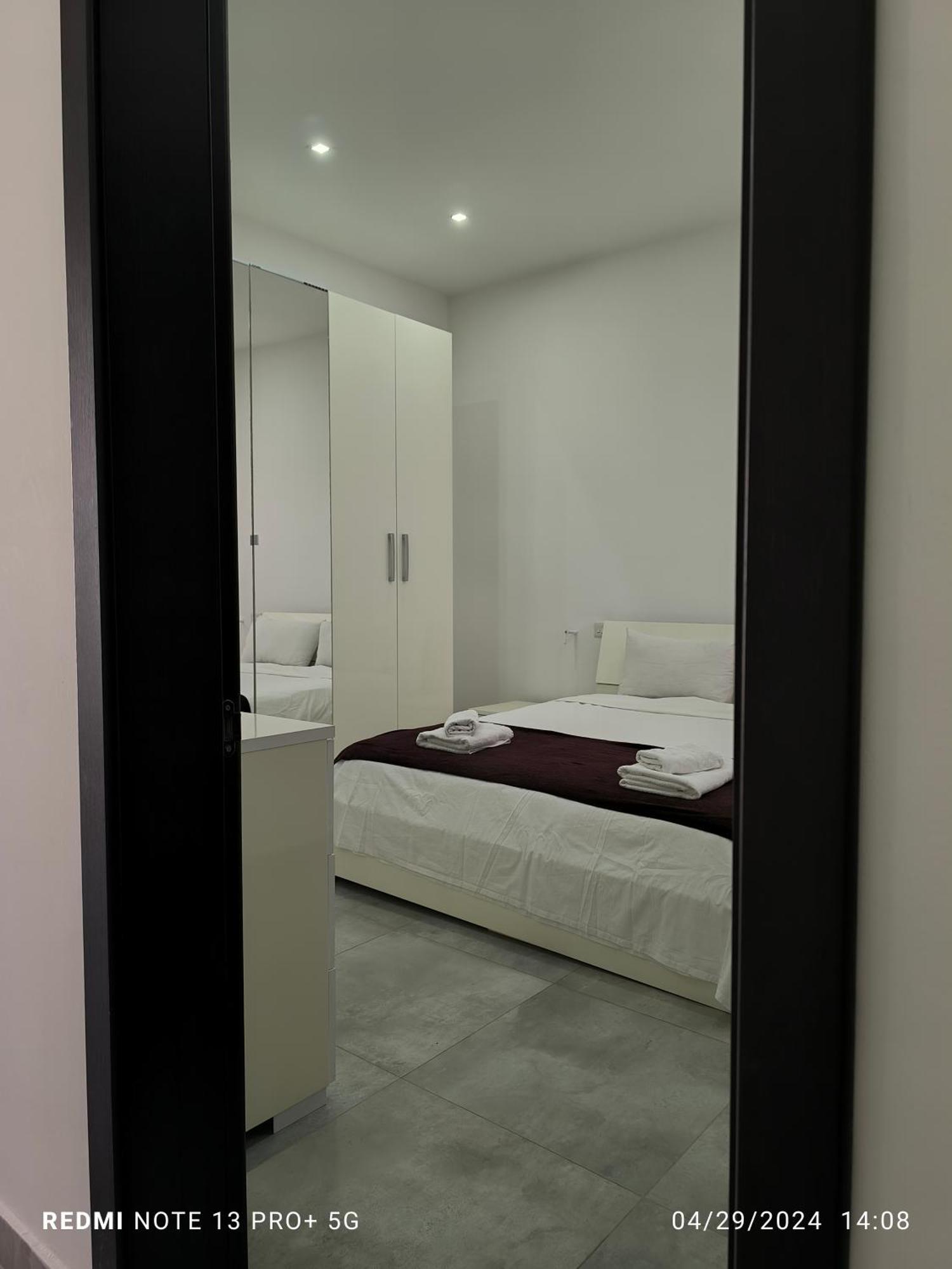 One Bedroom Tea Apartment Il-Gzira 外观 照片