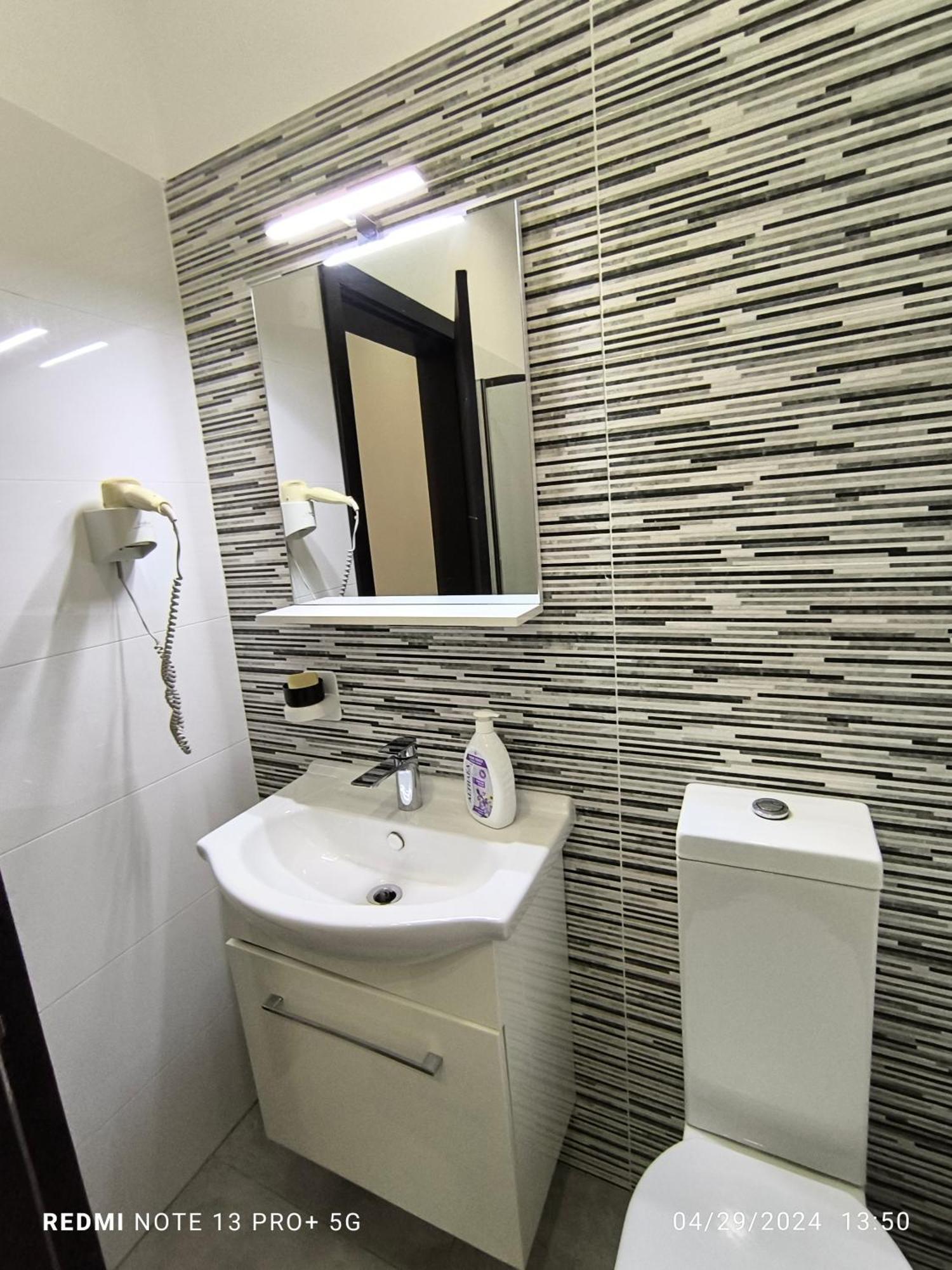 One Bedroom Tea Apartment Il-Gzira 外观 照片