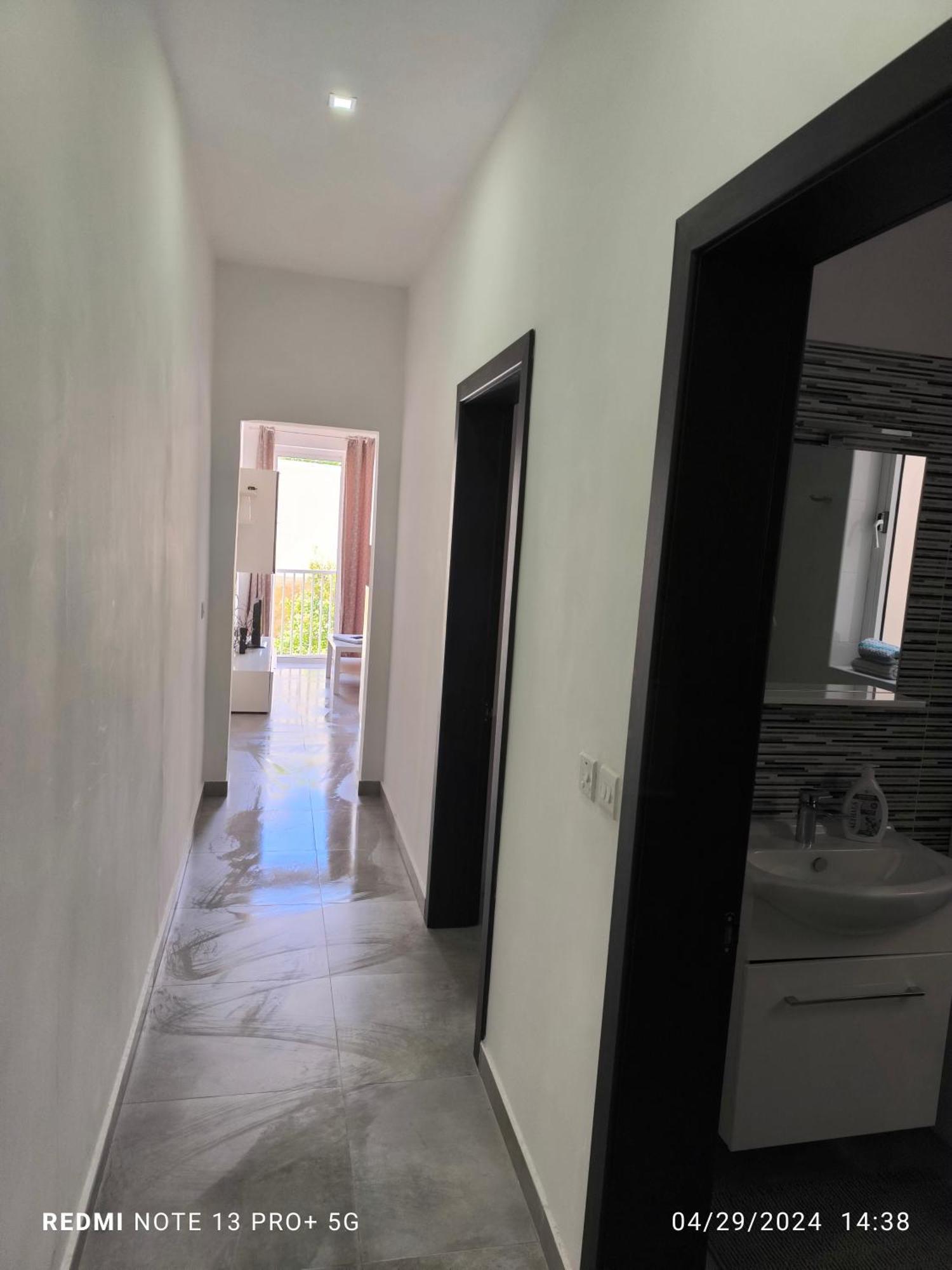 One Bedroom Tea Apartment Il-Gzira 外观 照片