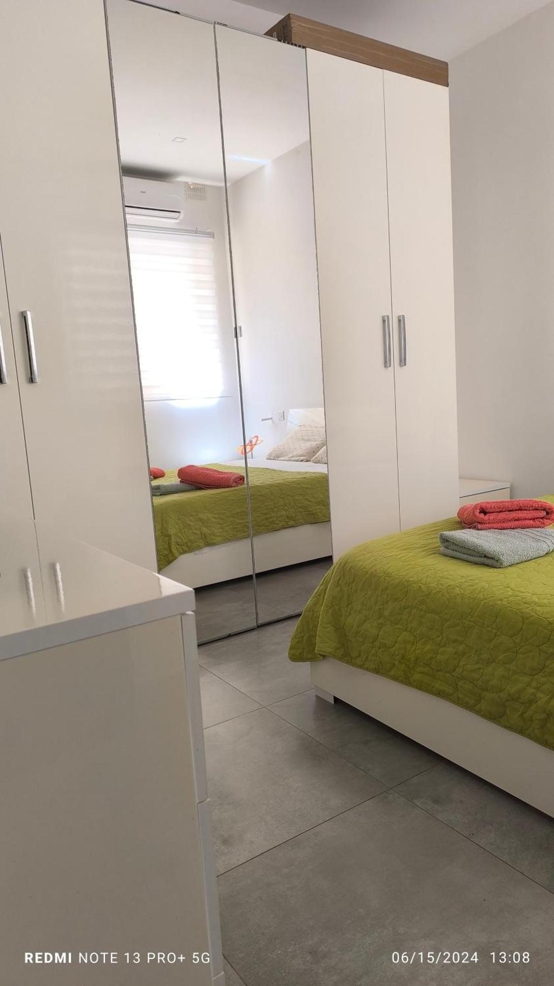 One Bedroom Tea Apartment Il-Gzira 外观 照片