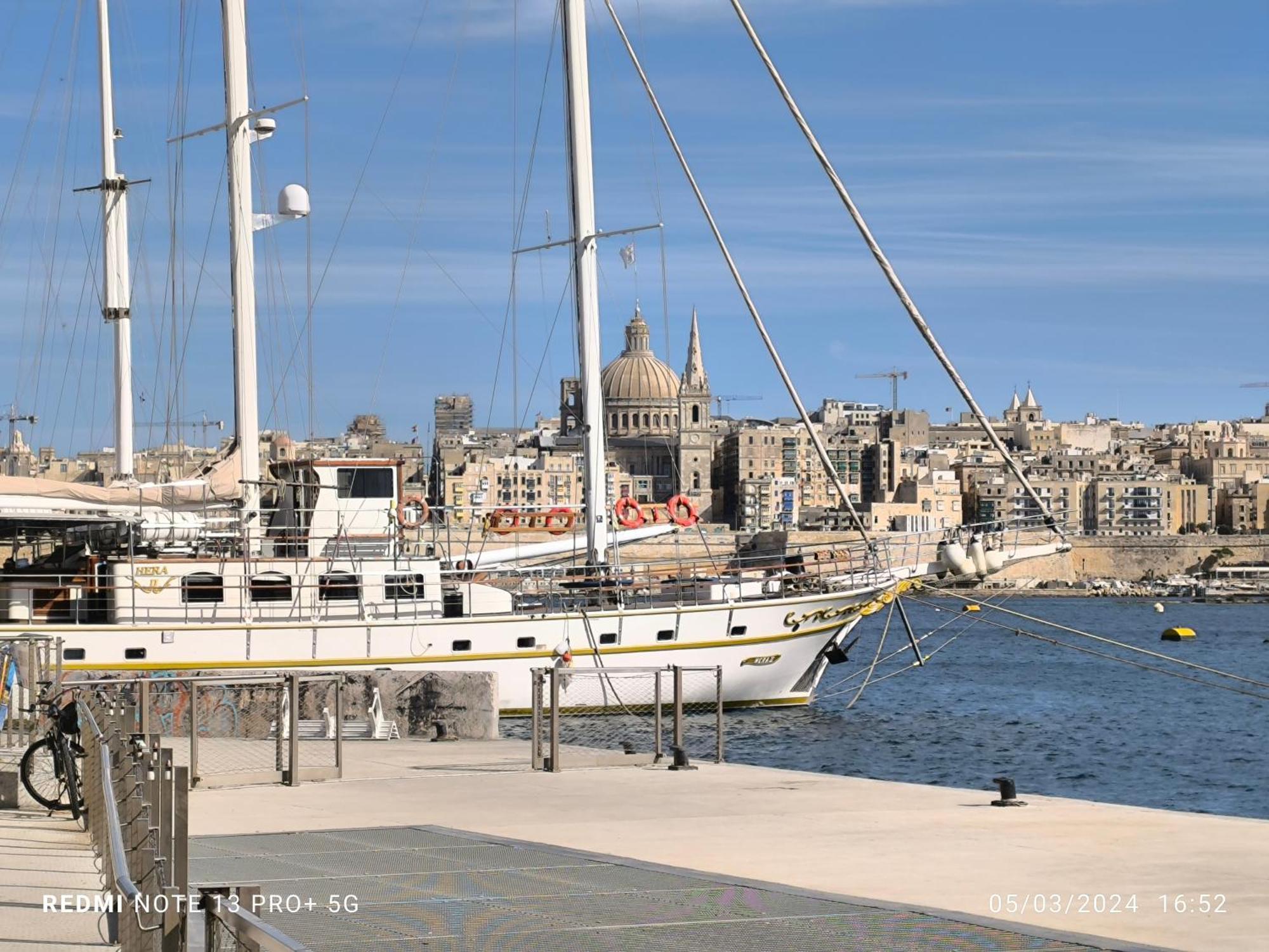 One Bedroom Tea Apartment Il-Gzira 外观 照片