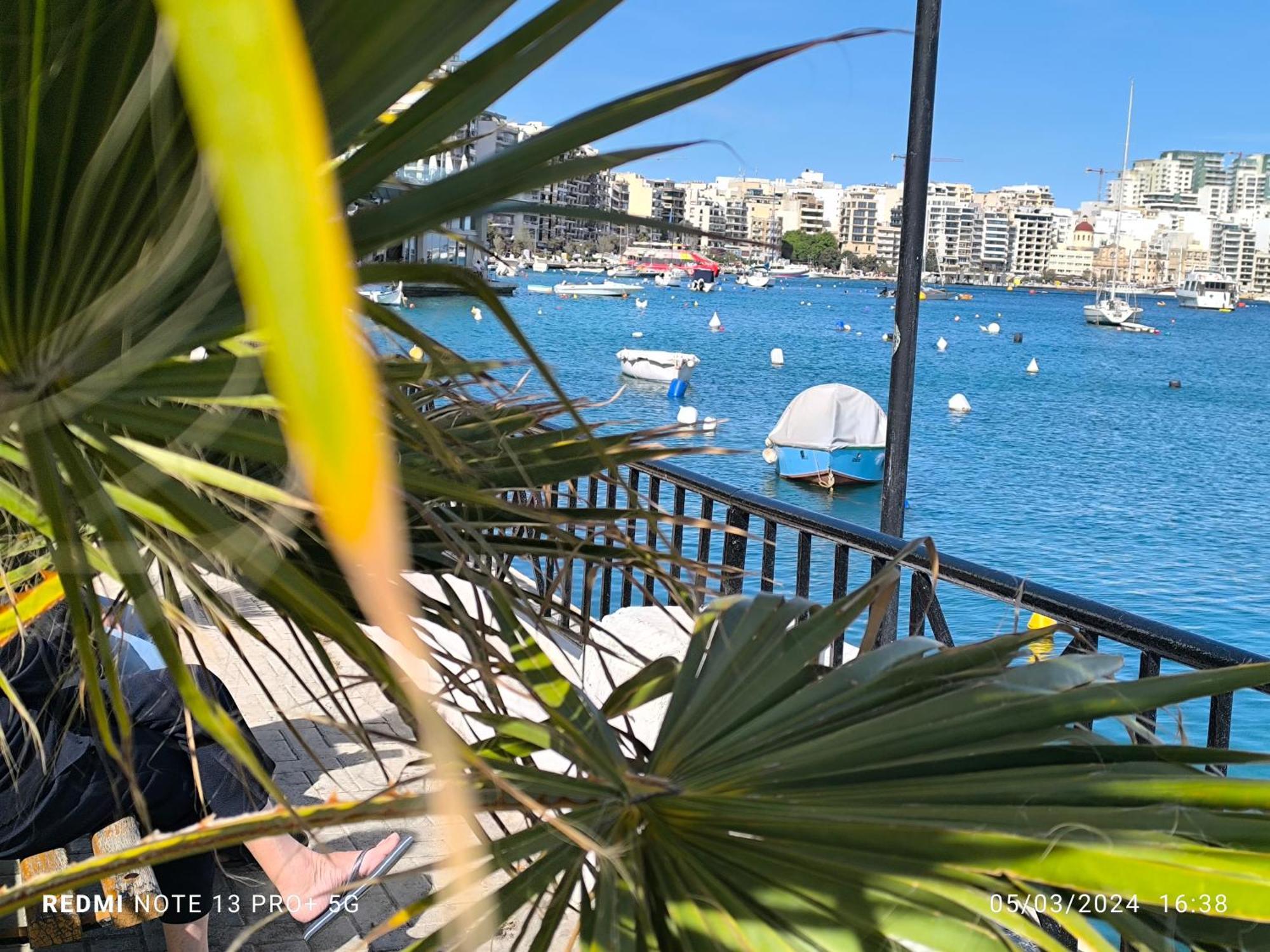 One Bedroom Tea Apartment Il-Gzira 外观 照片