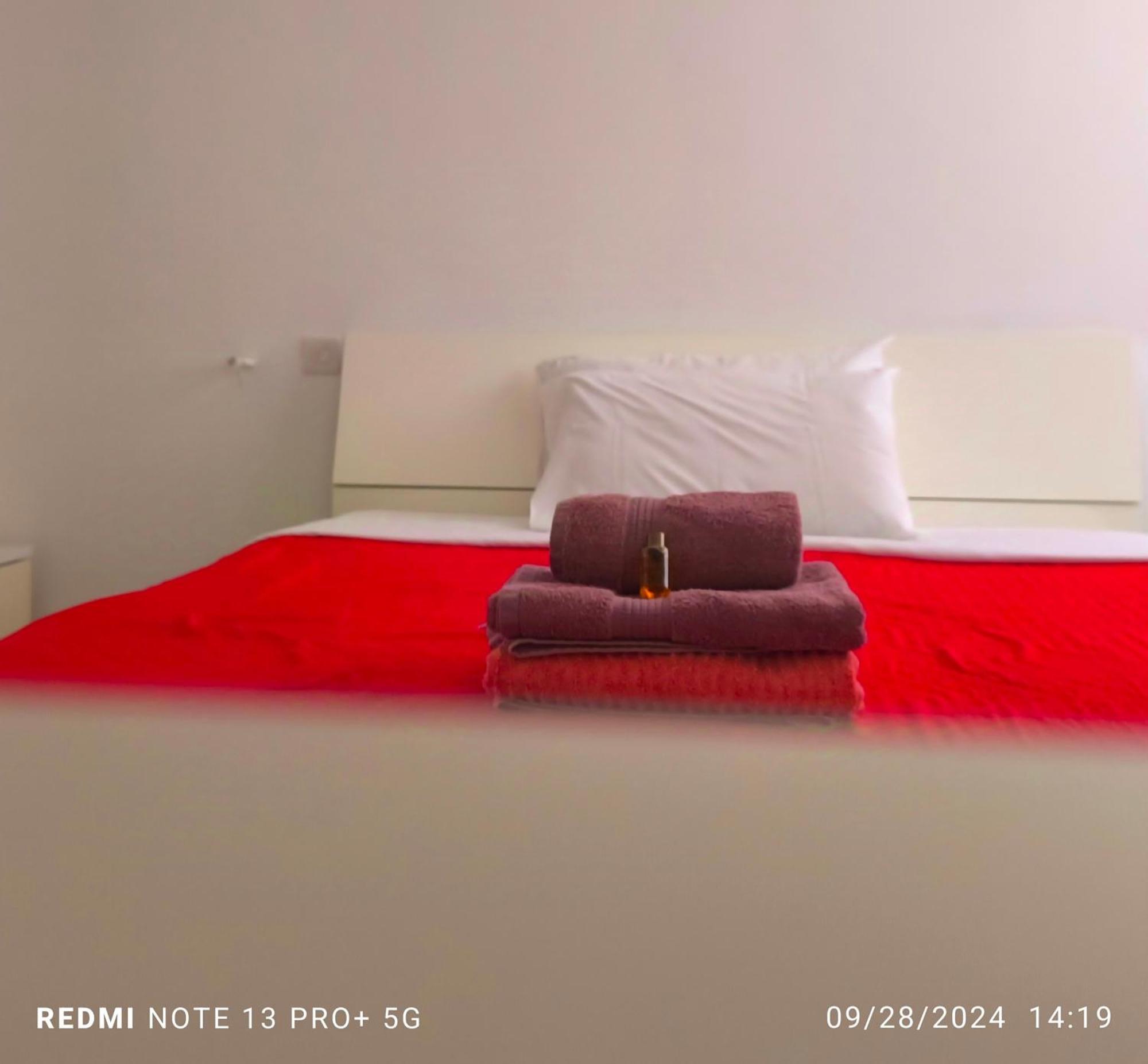 One Bedroom Tea Apartment Il-Gzira 外观 照片