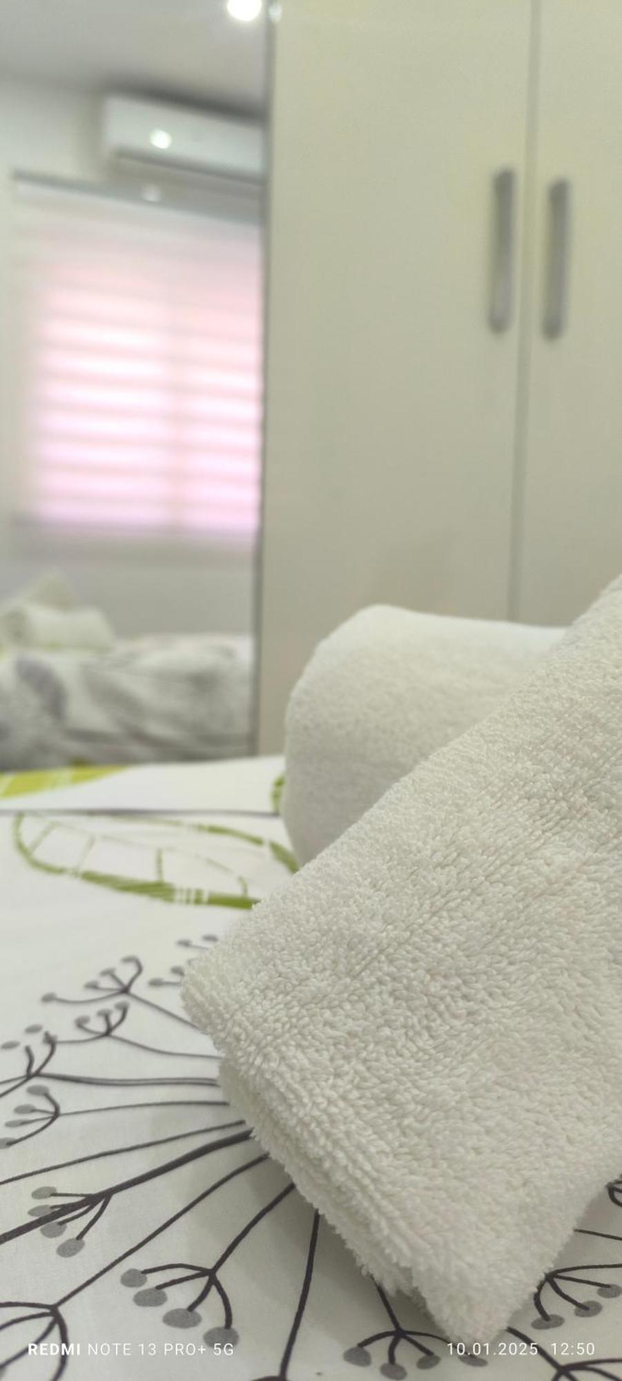 One Bedroom Tea Apartment Il-Gzira 外观 照片