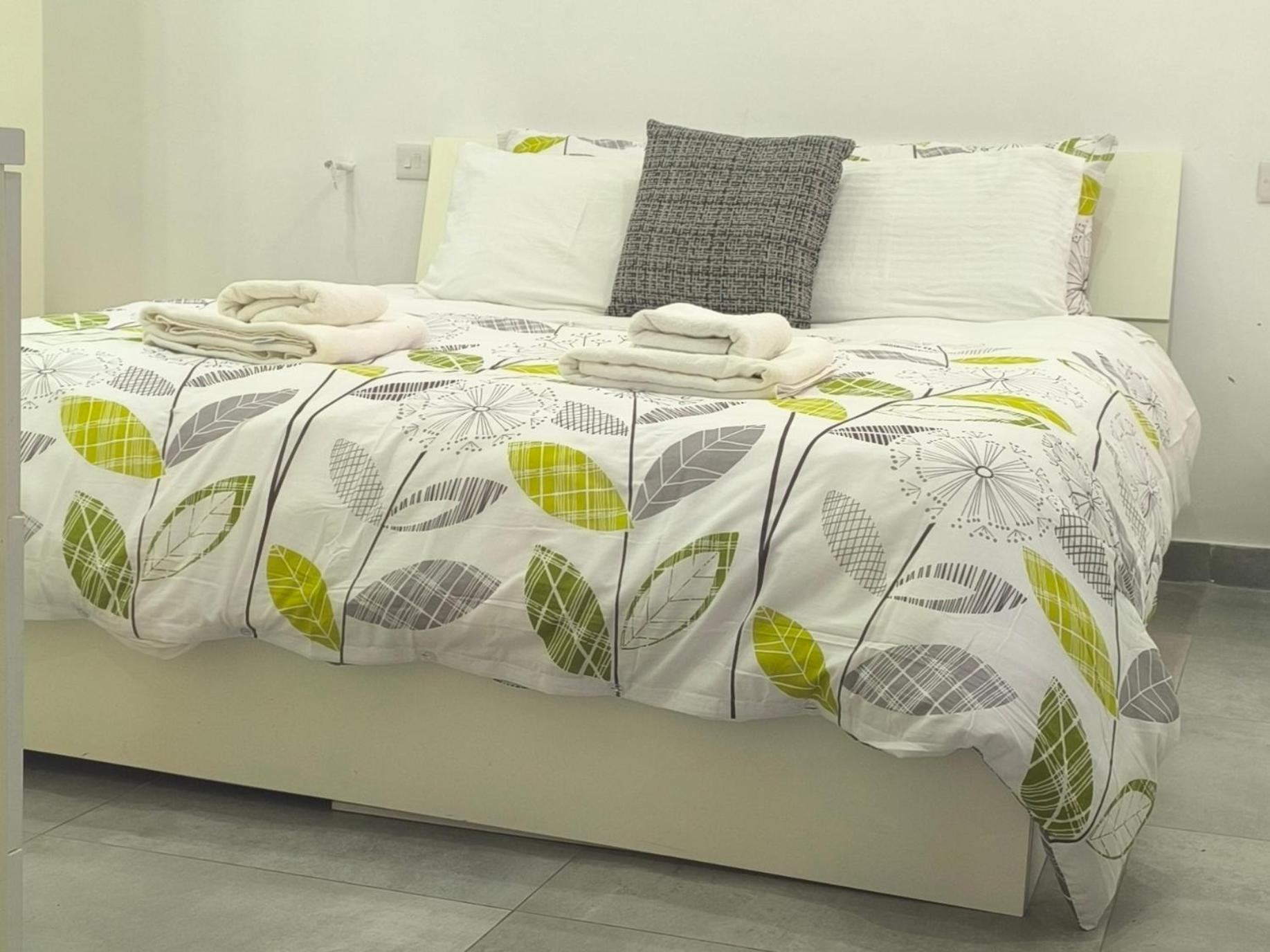 One Bedroom Tea Apartment Il-Gzira 外观 照片