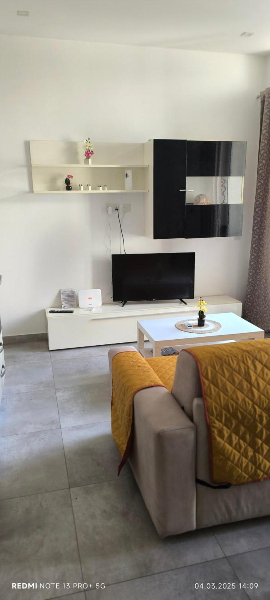 One Bedroom Tea Apartment Il-Gzira 外观 照片
