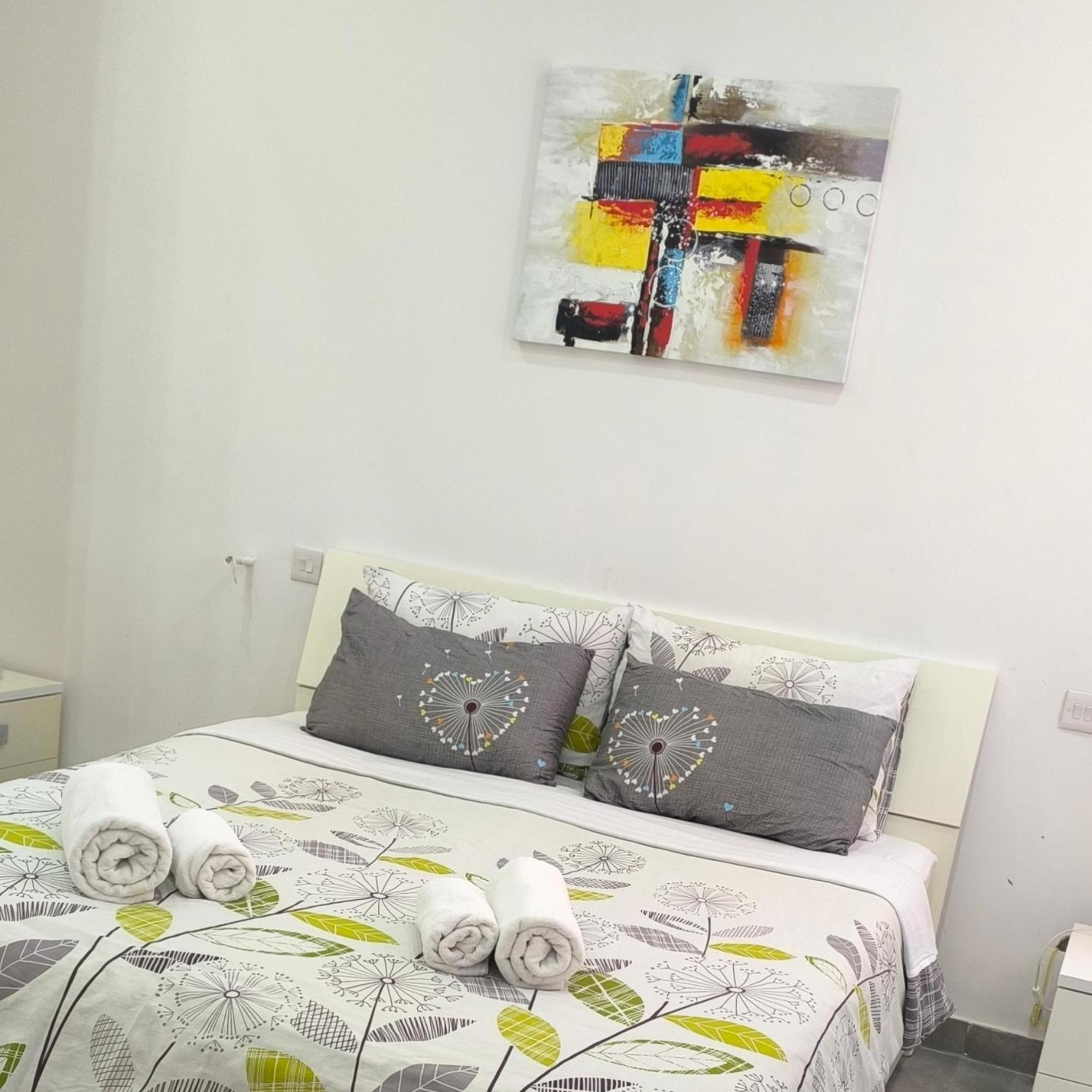 One Bedroom Tea Apartment Il-Gzira 外观 照片
