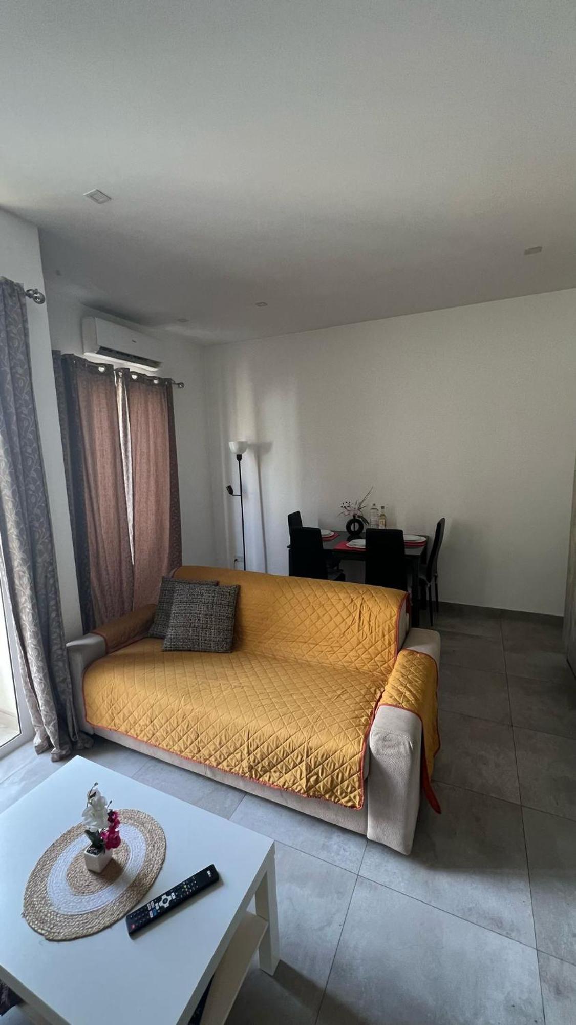 One Bedroom Tea Apartment Il-Gzira 外观 照片
